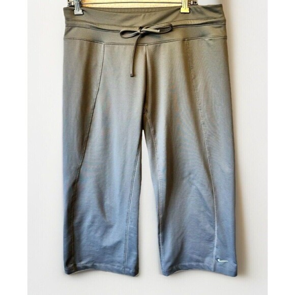 Nike Pants Women Large 12-14‎ Gray Legging Cropped Stretch Pull On Fit Dry - Picture 1 of 10